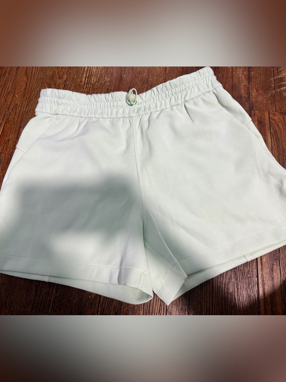 Lululemon Softstreme Shorts 4”in